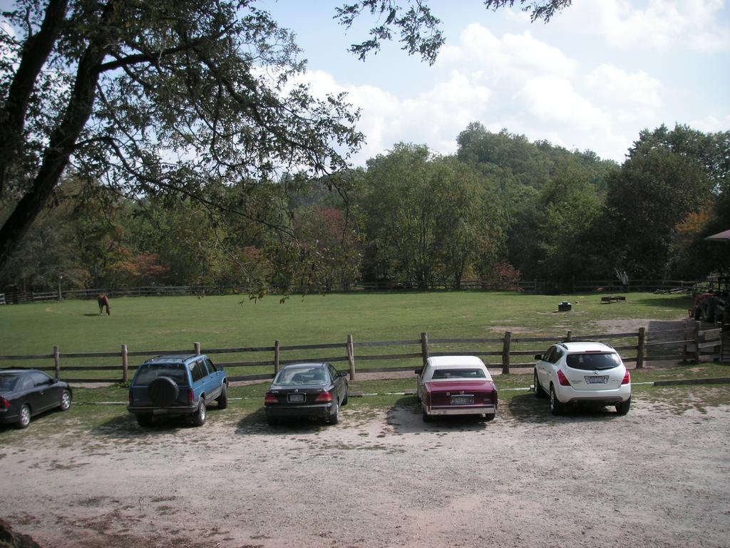 Arrowmont Stables & Cabins Cullowhee Exterior photo